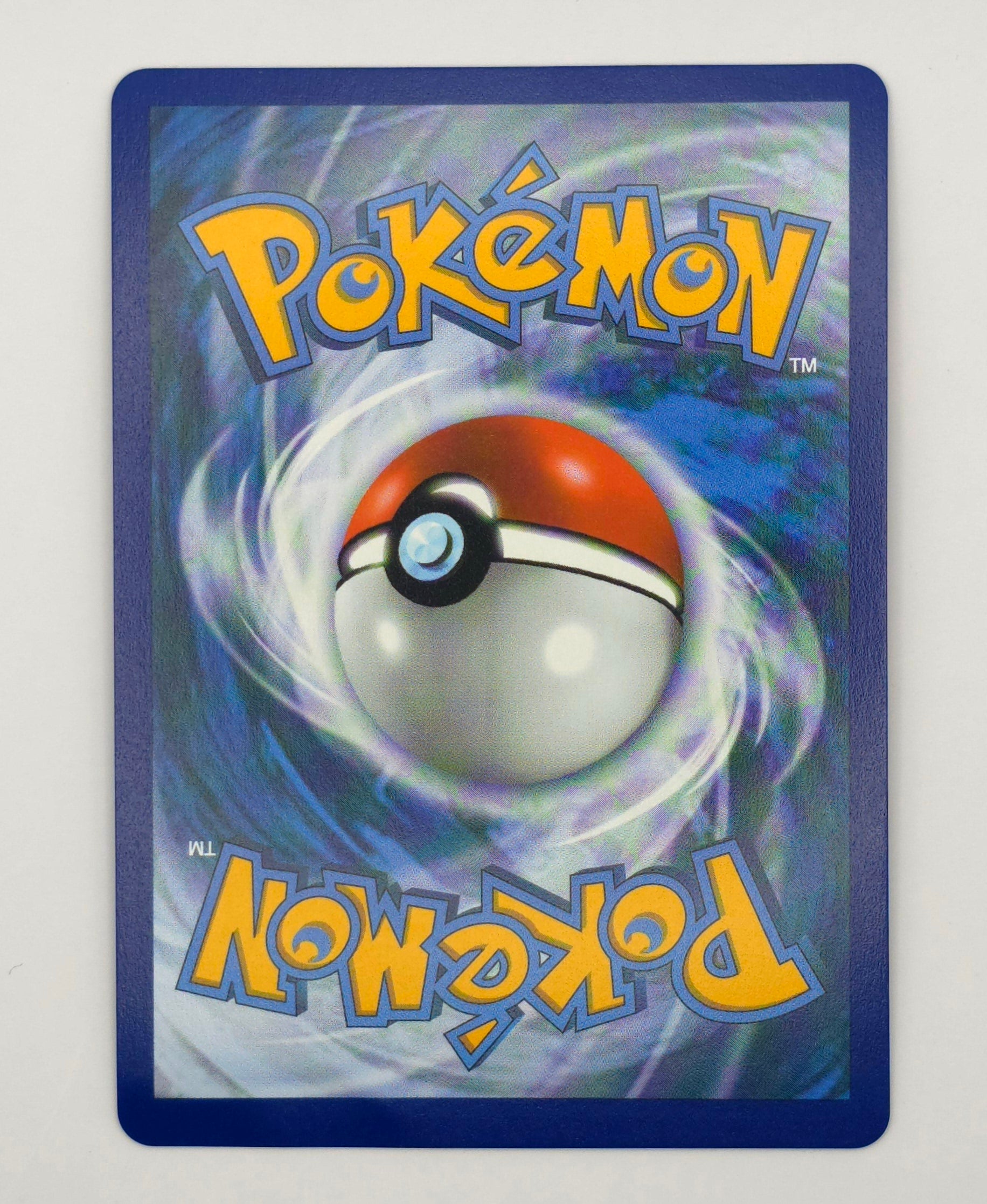 Carte Pokémon – Victini V Holo (Épée & Bouclier – Styles de Combat 2021 – 021/163) – FR